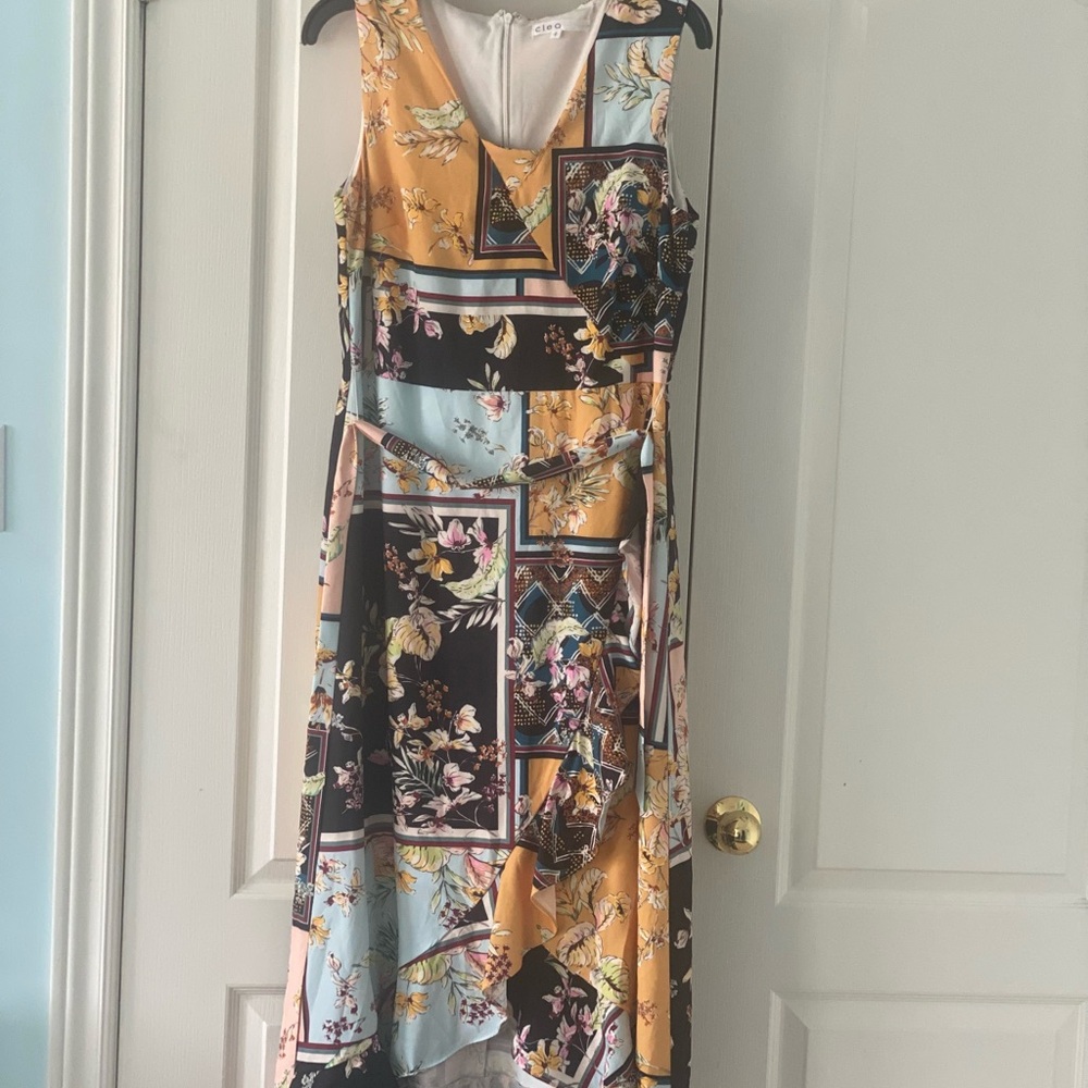Sleeveless High Low Maxi Dress size small but fits size 8
